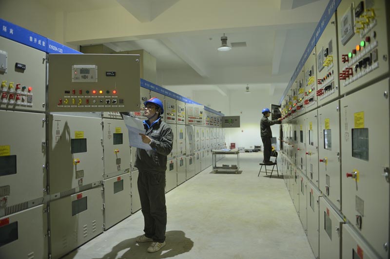2019-11-8 出口HK項目11kV發(fā)電機中性點(diǎn)電阻柜6套發(fā)貨