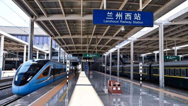 2014年11月底--蘭州鐵路項目二期10KV偏磁式消弧線(xiàn)圈裝置四套專(zhuān)車(chē)發(fā)貨