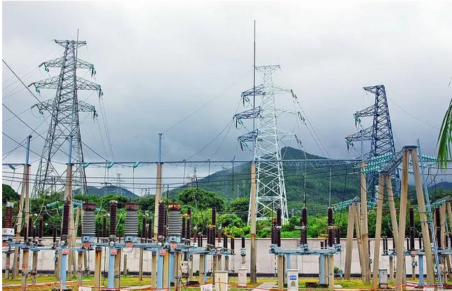  2015年10月29日---燃氣發(fā)電機組項目第十批發(fā)電機中性點(diǎn)出線(xiàn)柜+中性點(diǎn)接地電阻柜兩套發(fā)貨
